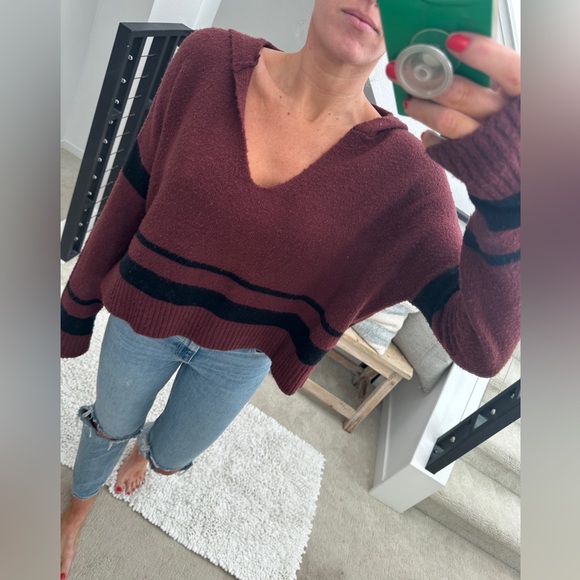 Derek heart burgundy & black v neck hoodie sweater winter casual holiday fall M - Picture 4 of 13